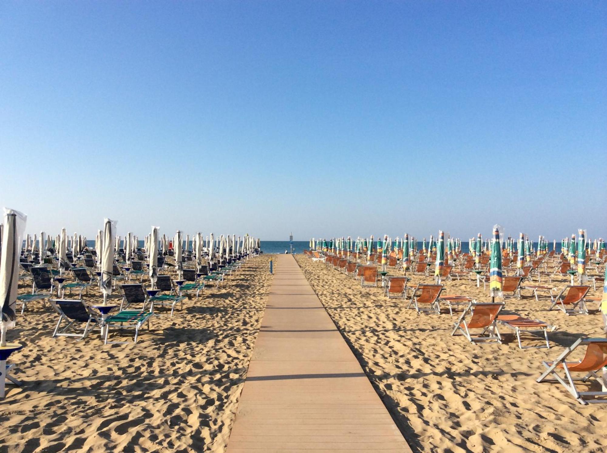 Appartamenti Auriga Bibione Exteriör bild